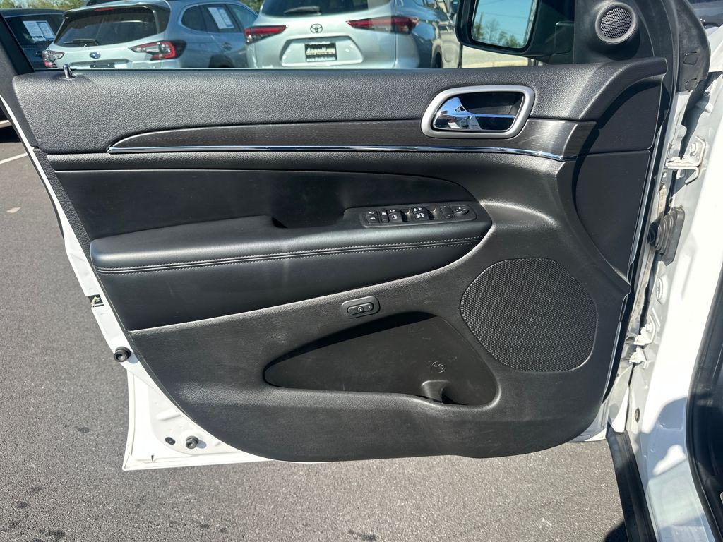 used 2018 Jeep Grand Cherokee car, priced at $15,688