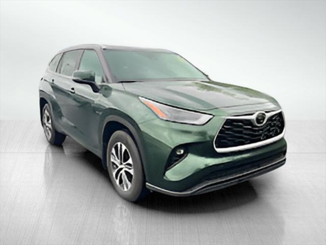 used 2024 Toyota Highlander car, priced at $44,488
