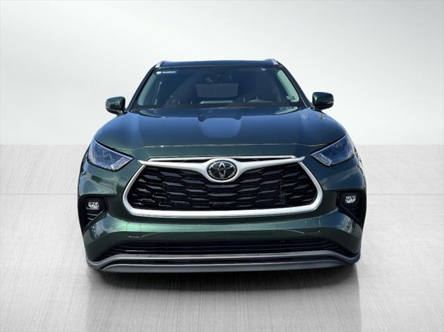 used 2024 Toyota Highlander car, priced at $44,488