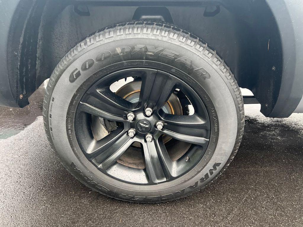 used 2021 Ram 1500 Classic car, priced at $26,988