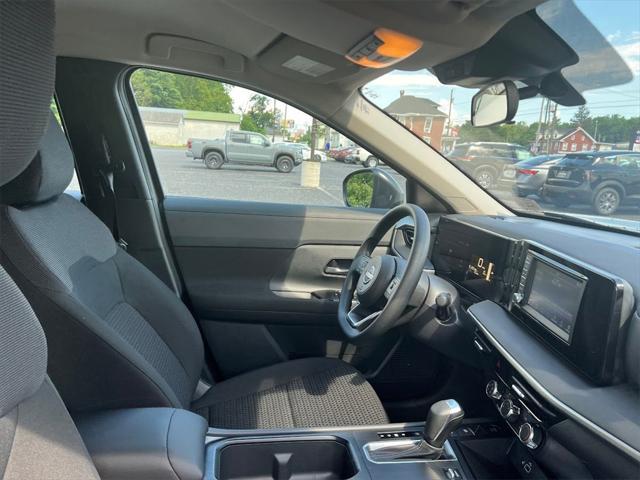 new 2025 Nissan Kicks car, priced at $24,732