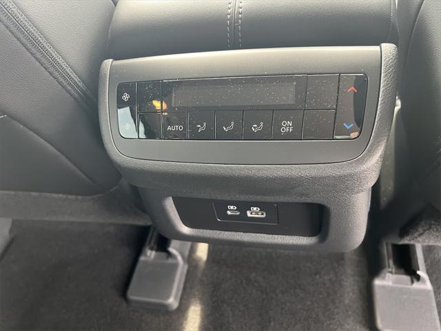 new 2025 Nissan Pathfinder car, priced at $44,287