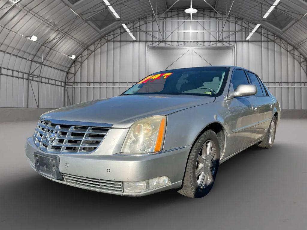 used 2006 Cadillac DTS car, priced at $950