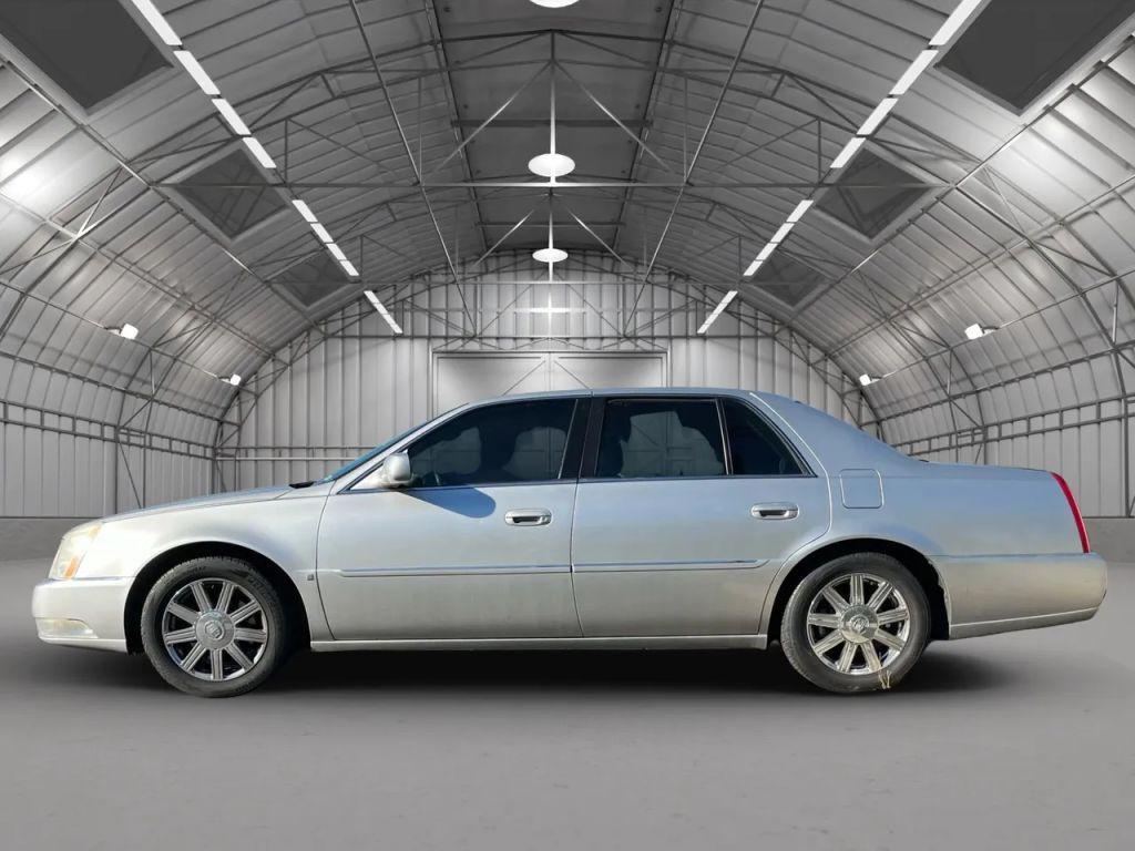 used 2006 Cadillac DTS car, priced at $950