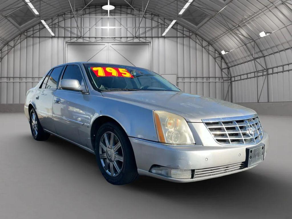 used 2006 Cadillac DTS car, priced at $950
