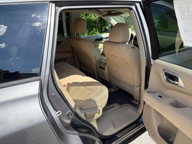 used 2015 Nissan Pathfinder car, priced at $7,995