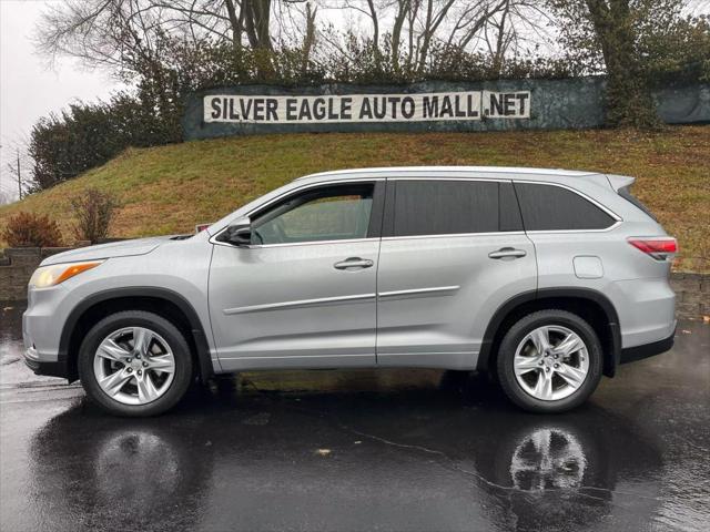 used 2015 Toyota Highlander car, priced at $15,995