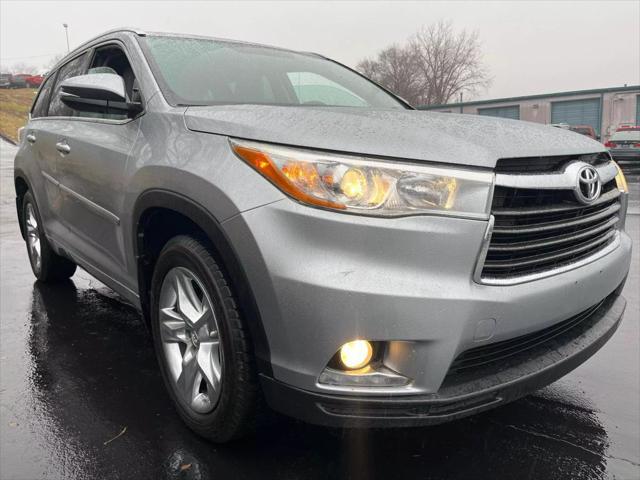 used 2015 Toyota Highlander car, priced at $15,995