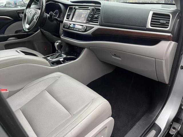 used 2015 Toyota Highlander car, priced at $15,995