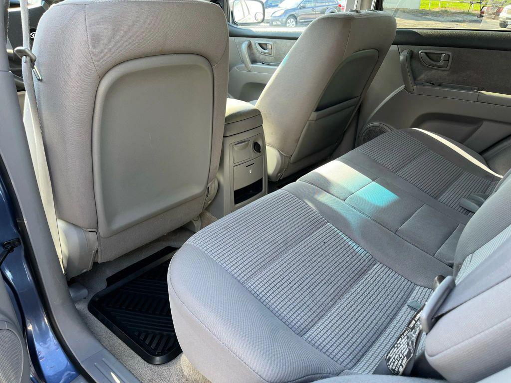 used 2006 Kia Sorento car, priced at $2,950