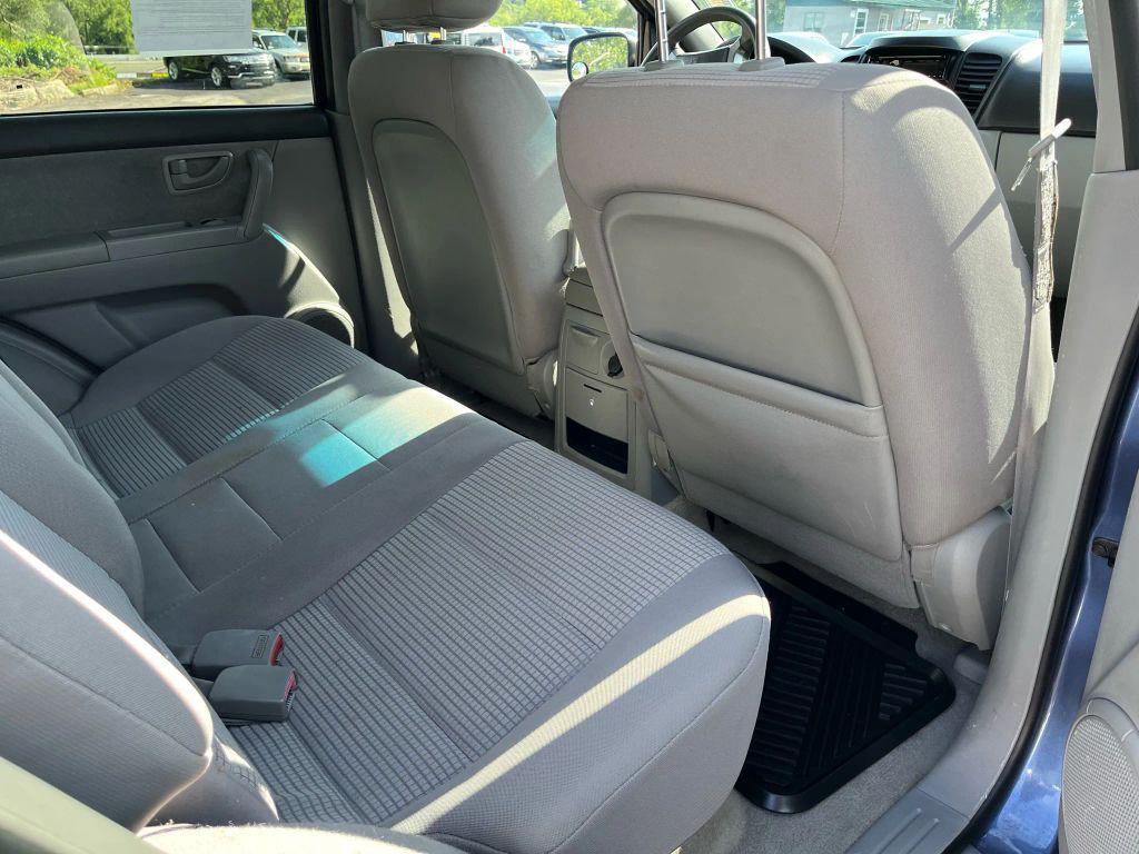 used 2006 Kia Sorento car, priced at $2,950