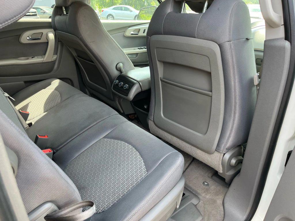 used 2012 Chevrolet Traverse car, priced at $2,950