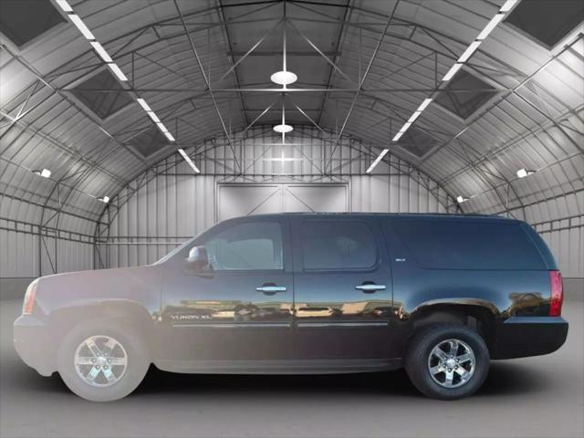 used 2013 GMC Yukon XL car, priced at $16,000