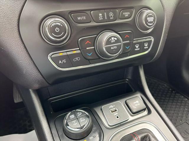 used 2019 Jeep Cherokee car, priced at $15,694