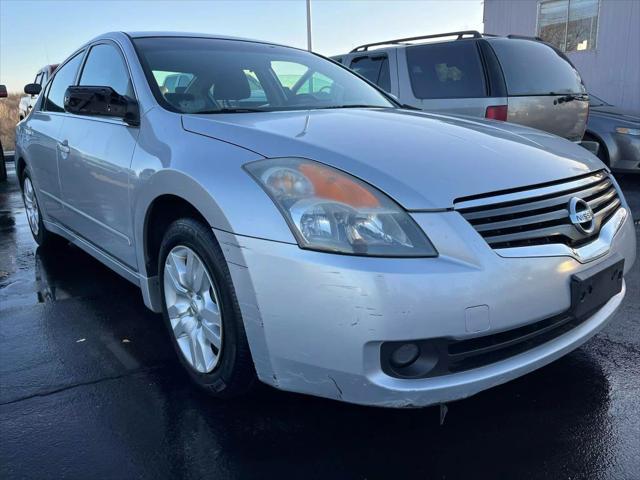 used 2009 Nissan Altima car, priced at $7,995