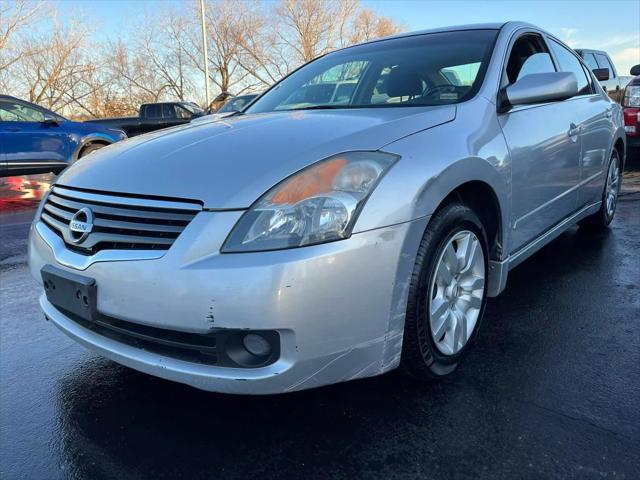 used 2009 Nissan Altima car, priced at $7,995