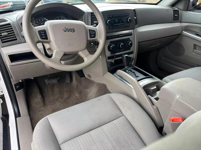 used 2007 Jeep Grand Cherokee car, priced at $7,995