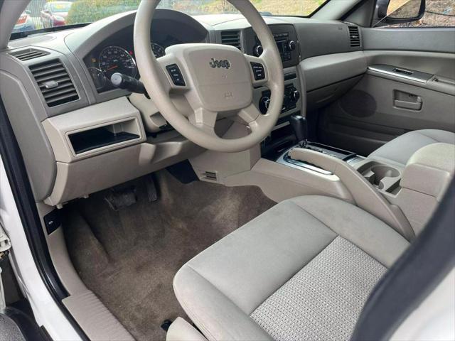 used 2007 Jeep Grand Cherokee car, priced at $7,995