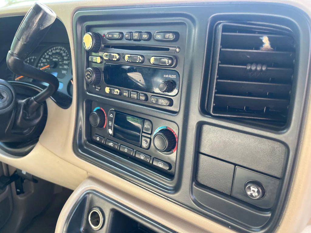 used 2004 Chevrolet Suburban car, priced at $4,954