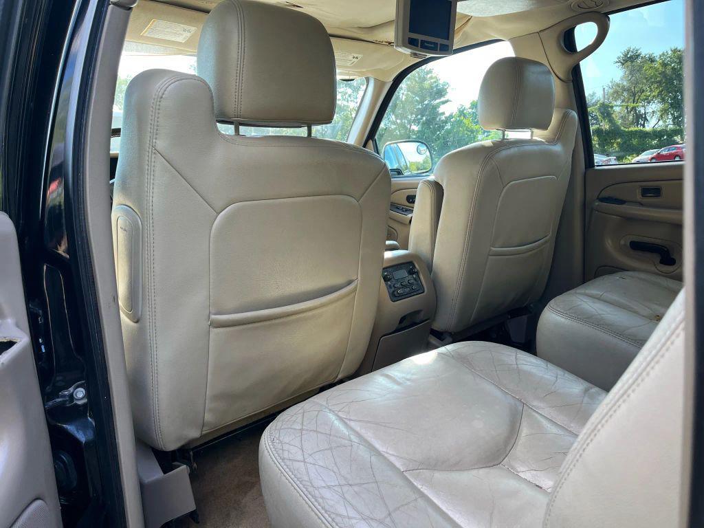 used 2004 Chevrolet Suburban car, priced at $4,954