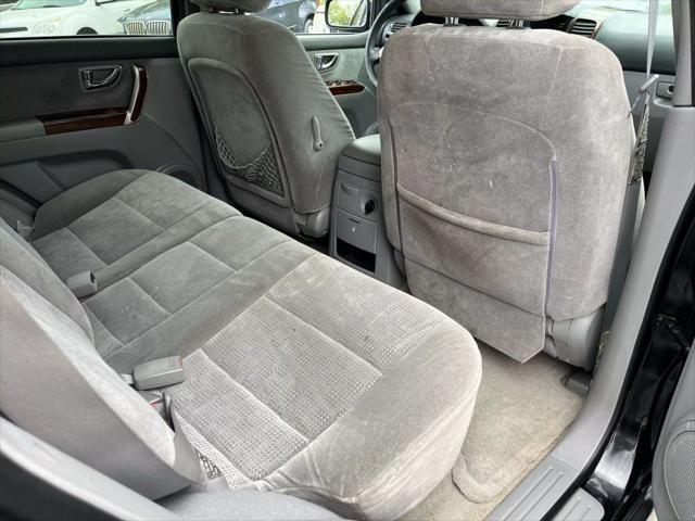 used 2005 Kia Sorento car, priced at $3,950