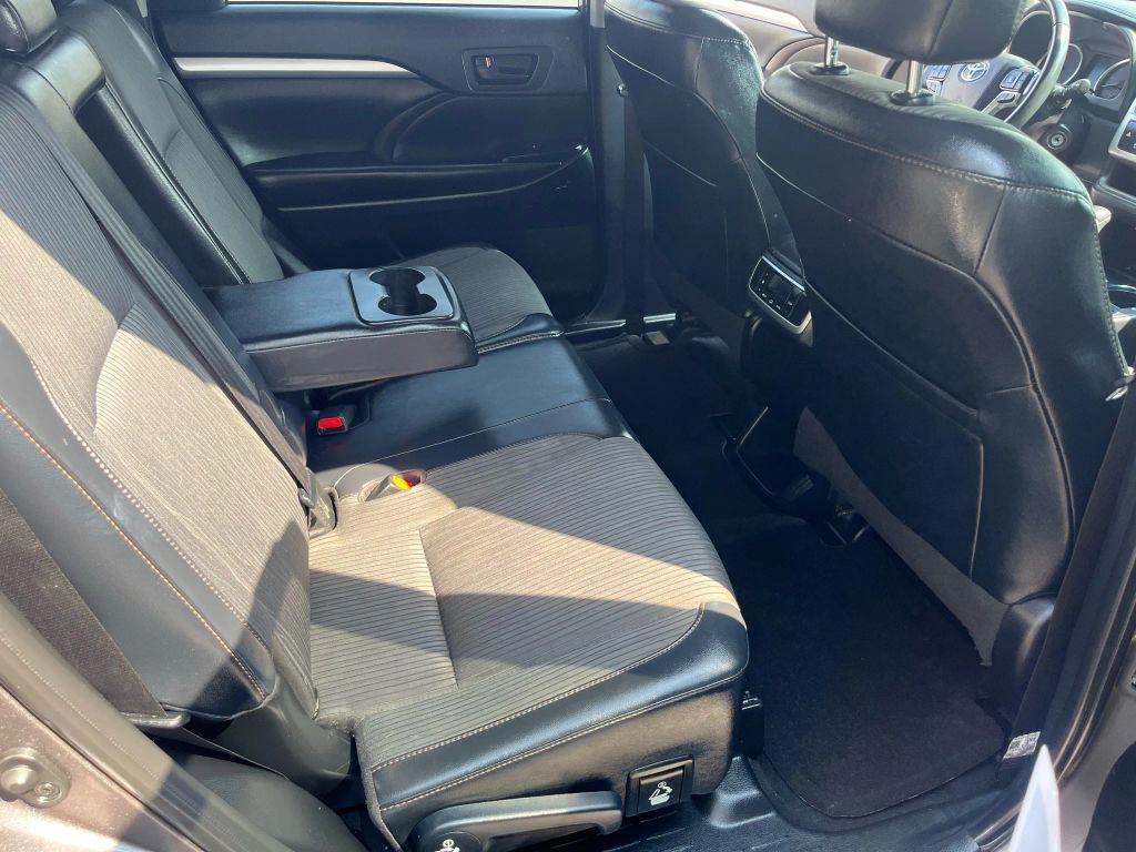 used 2019 Toyota Highlander car, priced at $23,995