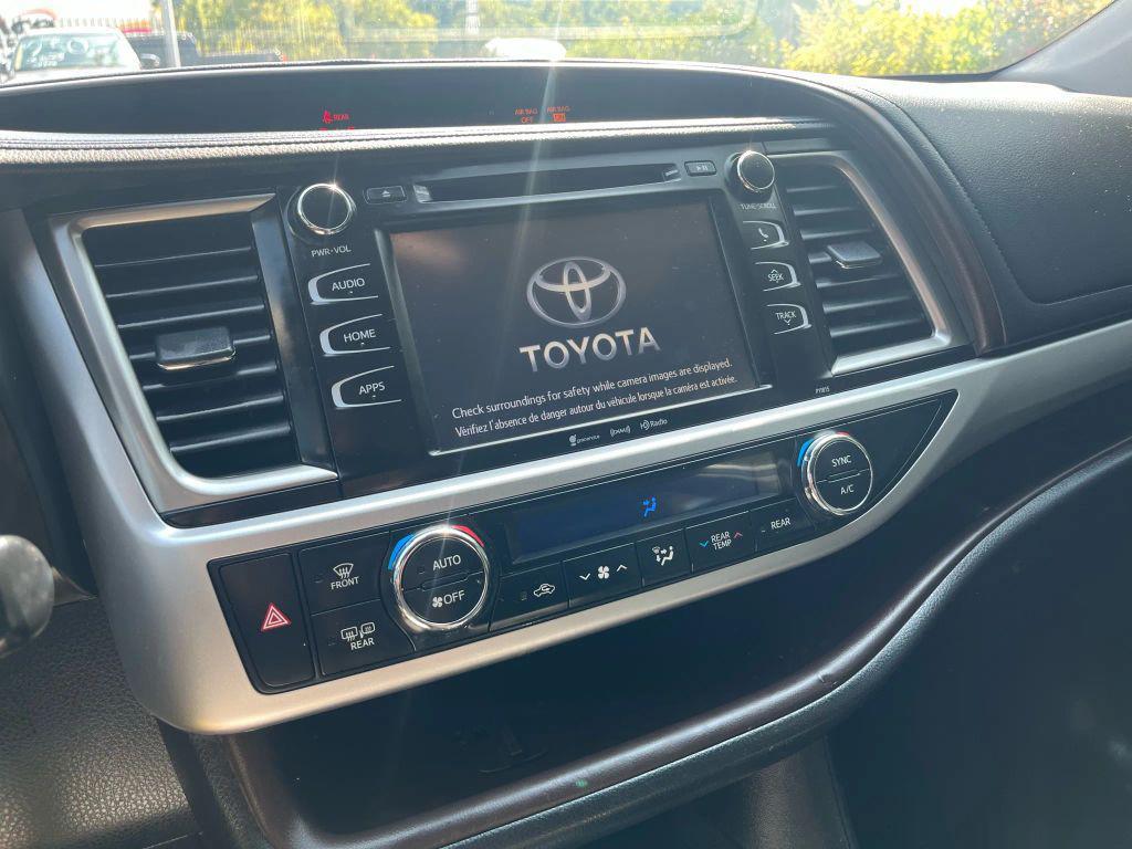 used 2019 Toyota Highlander car, priced at $23,995