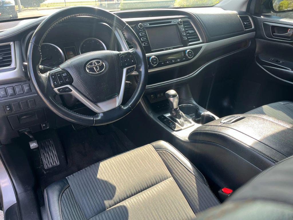 used 2019 Toyota Highlander car, priced at $23,995