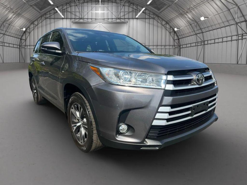 used 2019 Toyota Highlander car, priced at $23,995