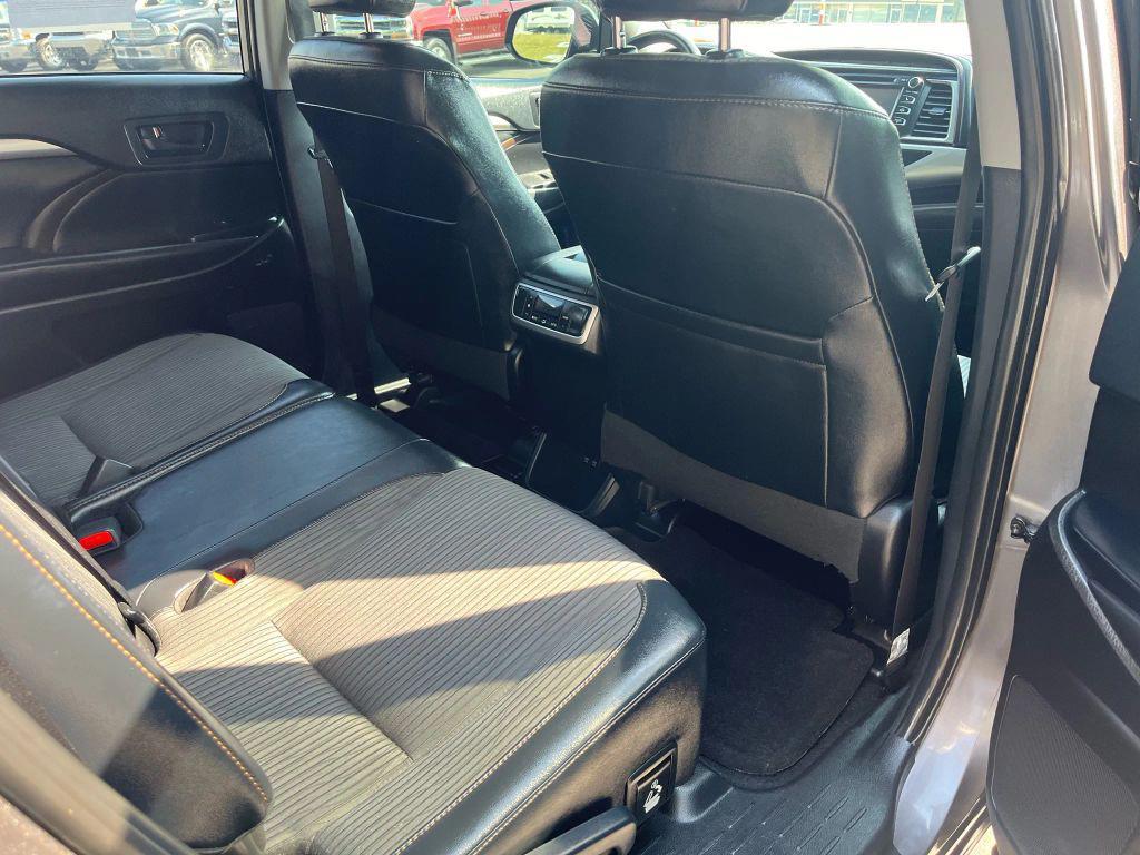 used 2019 Toyota Highlander car, priced at $23,995