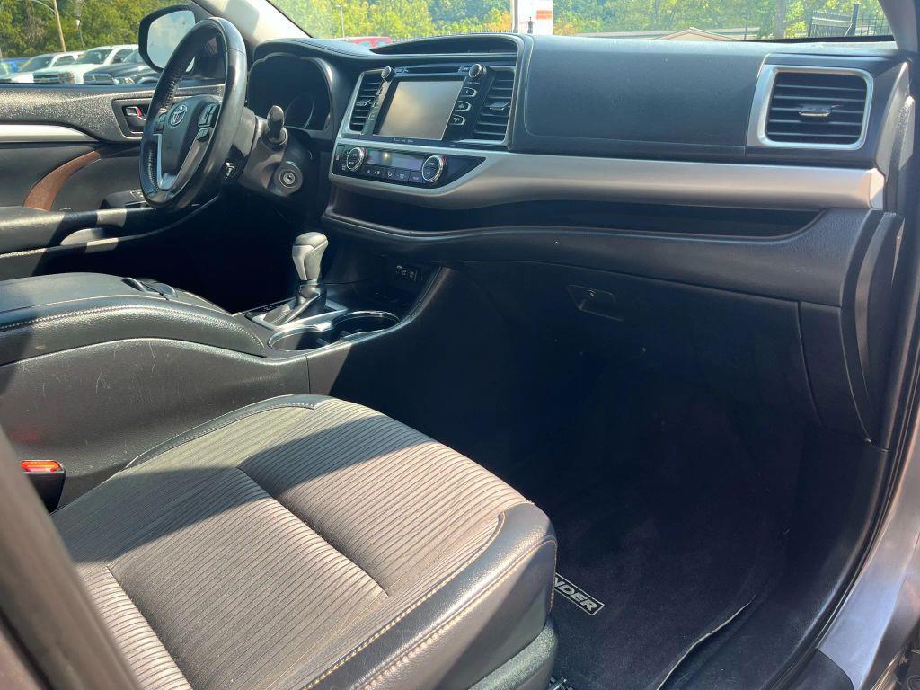 used 2019 Toyota Highlander car, priced at $23,995
