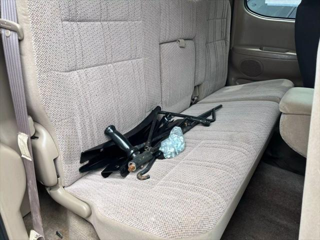 used 2001 Toyota Tundra car, priced at $3,900
