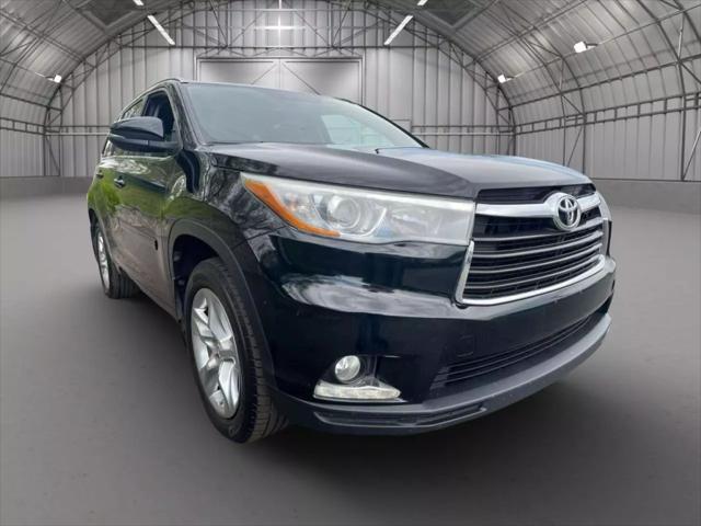 used 2015 Toyota Highlander car, priced at $19,994