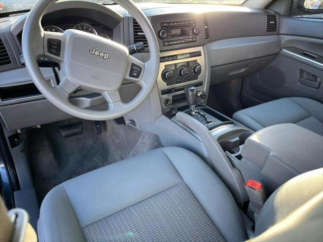 used 2007 Jeep Grand Cherokee car, priced at $3,950