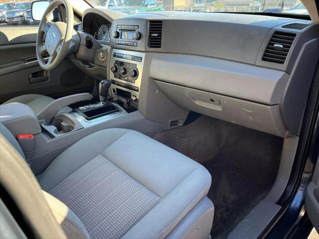 used 2007 Jeep Grand Cherokee car, priced at $3,950