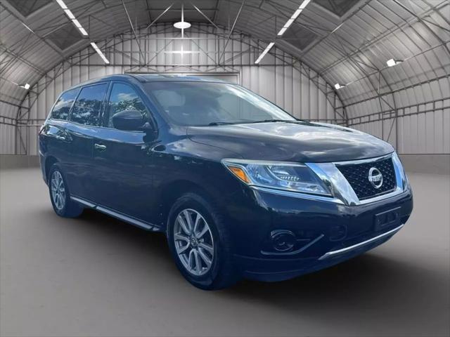 used 2014 Nissan Pathfinder car, priced at $9,994