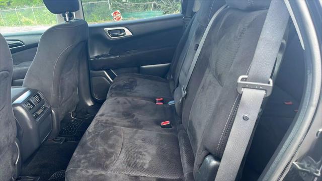 used 2014 Nissan Pathfinder car, priced at $9,994
