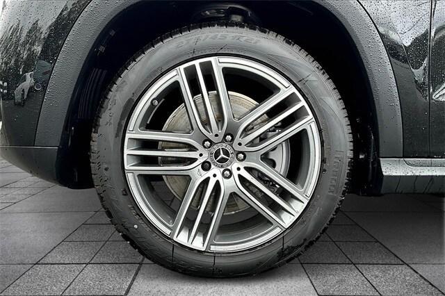 new 2025 Mercedes-Benz GLS 450 car, priced at $91,945