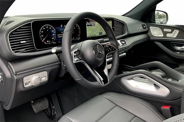 new 2025 Mercedes-Benz GLS 450 car, priced at $91,945