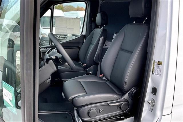 new 2026 Mercedes-Benz Sprinter 2500 car, priced at $68,686