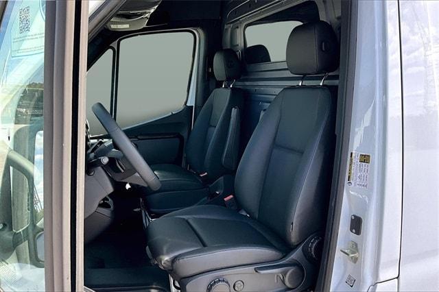 new 2025 Mercedes-Benz Sprinter 2500 car, priced at $69,668