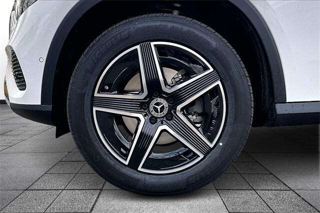 new 2026 Mercedes-Benz GLC 300 car, priced at $57,470