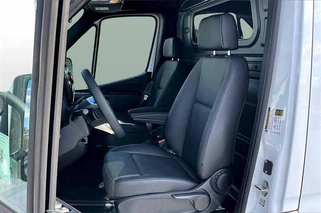 new 2025 Mercedes-Benz Sprinter 2500 car, priced at $69,221