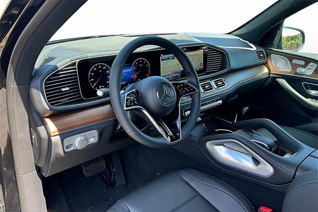 new 2025 Mercedes-Benz GLE 450 car, priced at $80,145