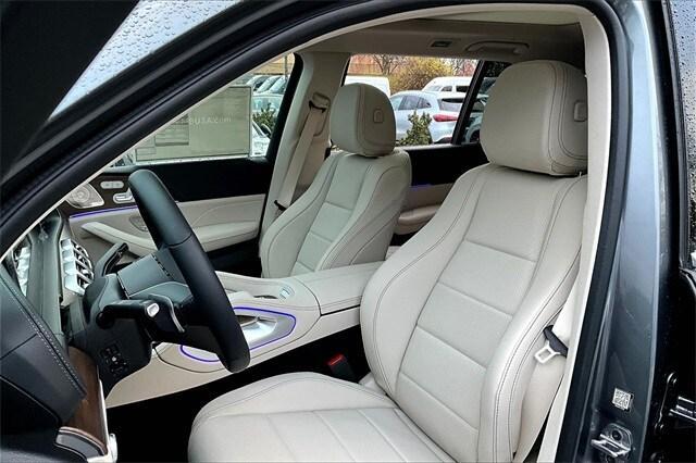 new 2025 Mercedes-Benz GLS 450 car, priced at $95,550