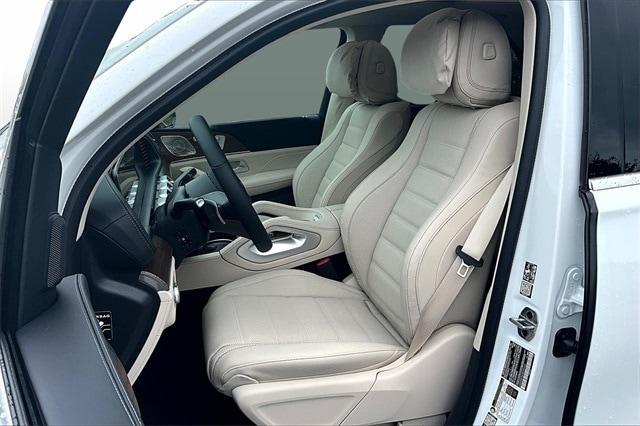 new 2026 Mercedes-Benz GLE 580 car, priced at $104,210