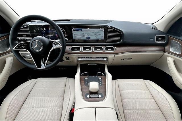 new 2026 Mercedes-Benz GLE 580 car, priced at $104,210