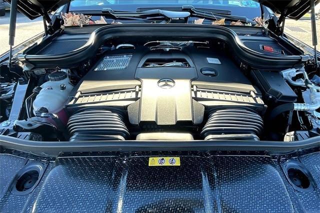 new 2026 Mercedes-Benz GLE 580 car, priced at $104,250