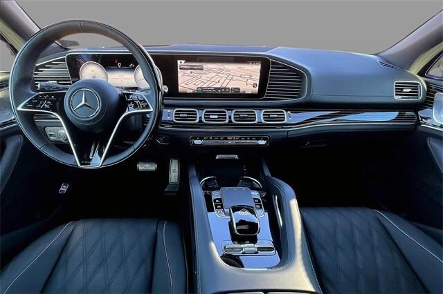 new 2025 Mercedes-Benz Maybach GLS 600 car, priced at $195,595