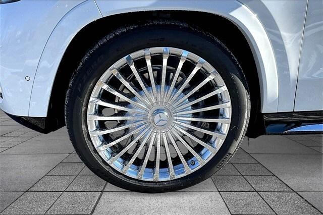 new 2025 Mercedes-Benz Maybach GLS 600 car, priced at $195,595
